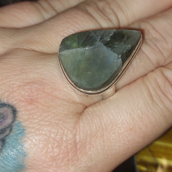 Rough Labradorite Teardrop Ring Size 9.25 - Picture 4 of 7